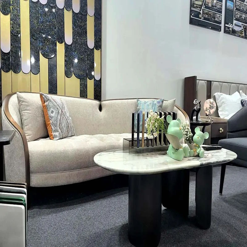 두바이 전시회에서 H & P 호텔 가구의 거실 가구 디스플레이 공간.